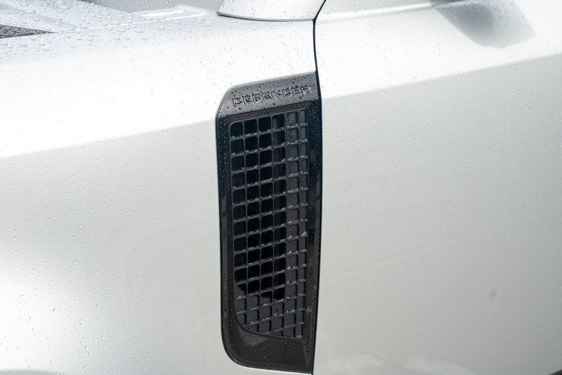 2023 Land Rover Defender MSRP$89645/ColdClimatePkg/Comfort&ConveniencePkg/NAV - 23025017 - 9
