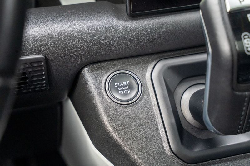 2023 Land Rover Defender MSRP$89645/ColdClimatePkg/Comfort&ConveniencePkg/NAV - 23025017 - 32