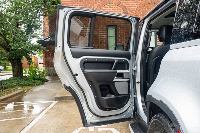 2023 Land Rover Defender MSRP$89645/ColdClimatePkg/Comfort&ConveniencePkg/NAV - 23025017 - 47