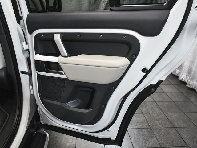 2023 Land Rover Defender 110 S - 23038938 - 12