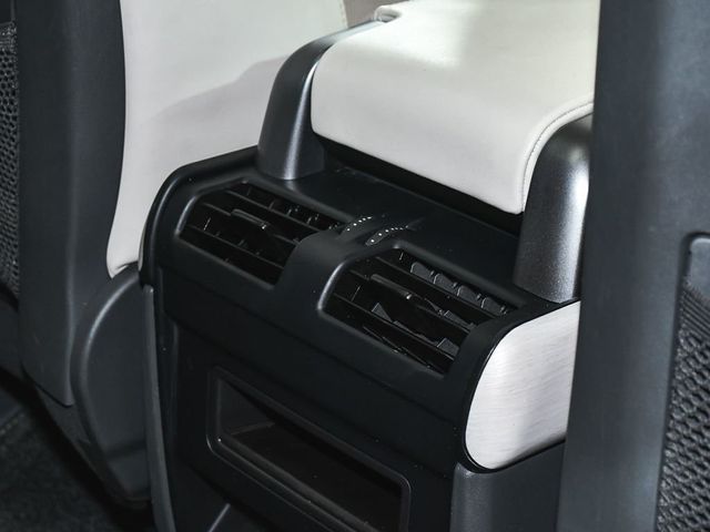 2023 Land Rover Defender 110 S - 23038938 - 44