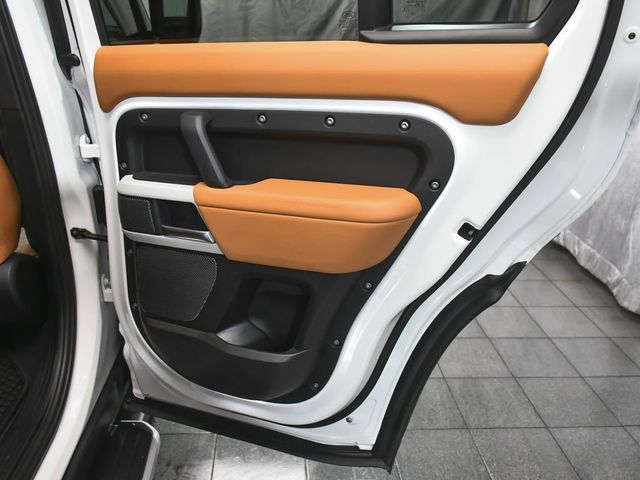 2023 Land Rover Defender 110 SE - 23007257 - 12