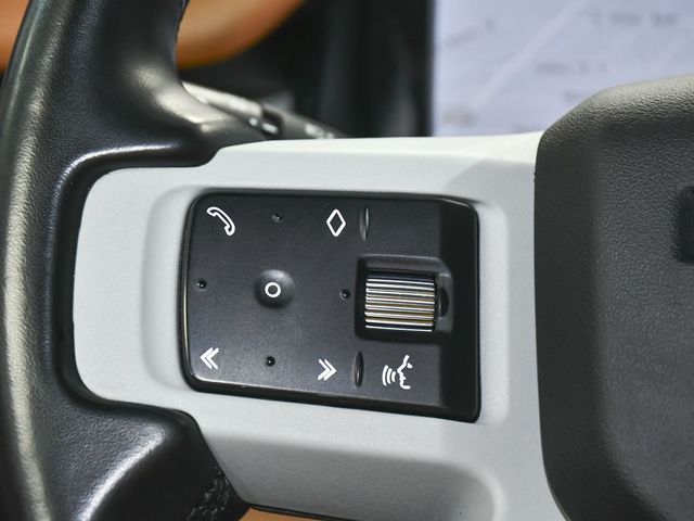 2023 Land Rover Defender 110 SE - 23007257 - 32