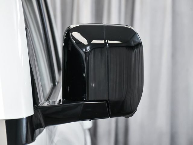 2023 Land Rover Defender 110 SE - 23007257 - 81