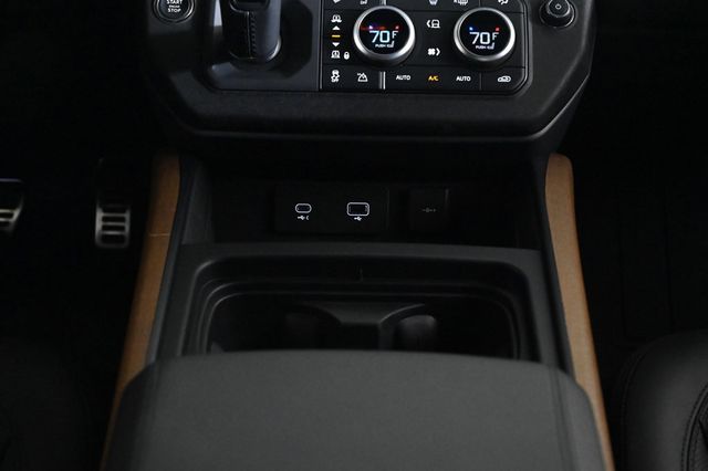 2023 Land Rover Defender 110 X - 22968814 - 13