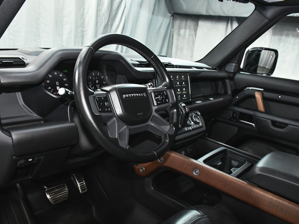 2023 Land Rover Defender 110 photo 10