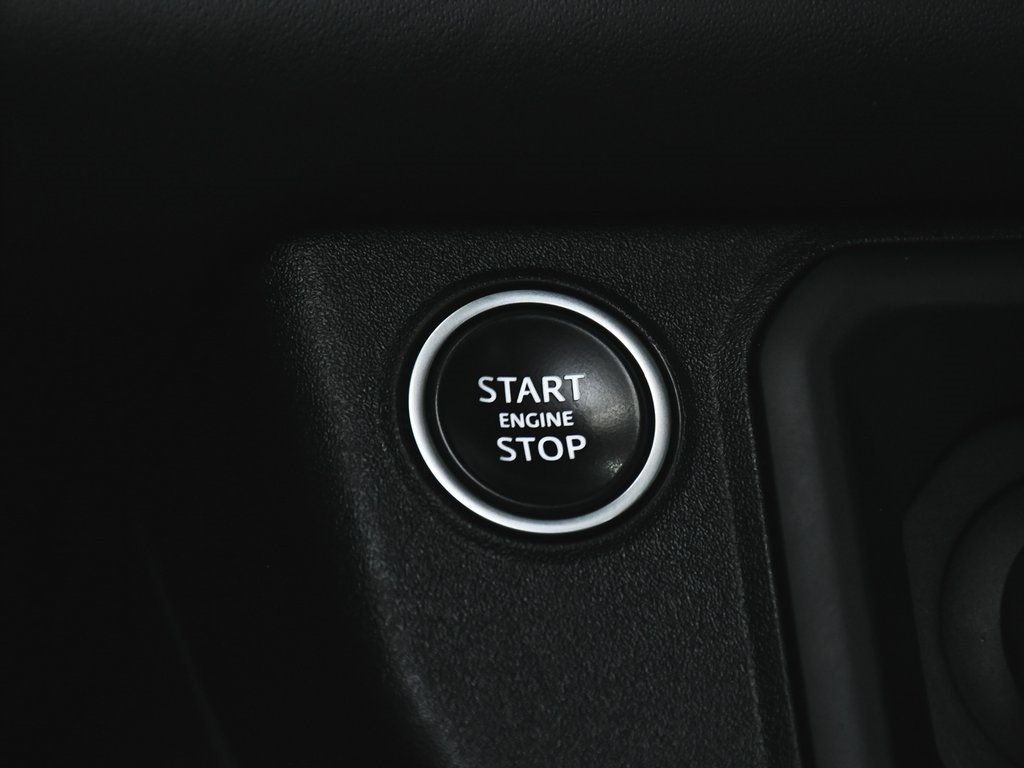 2023 Land Rover Defender 110 photo 23