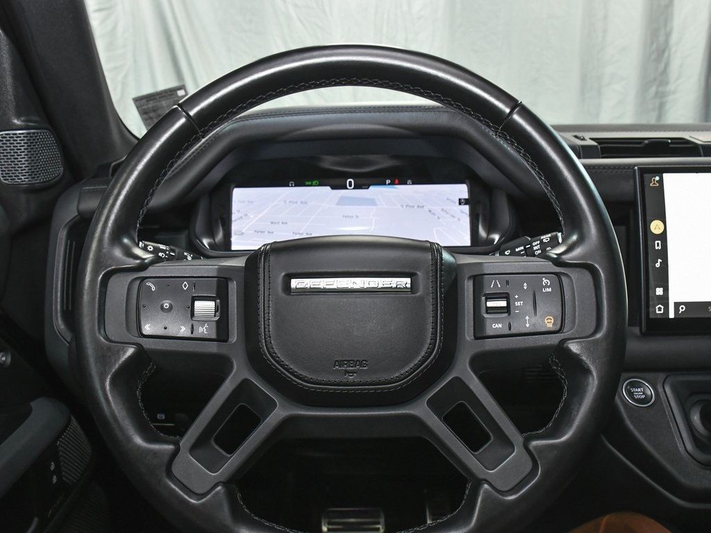 2023 Land Rover Defender 110 photo 26