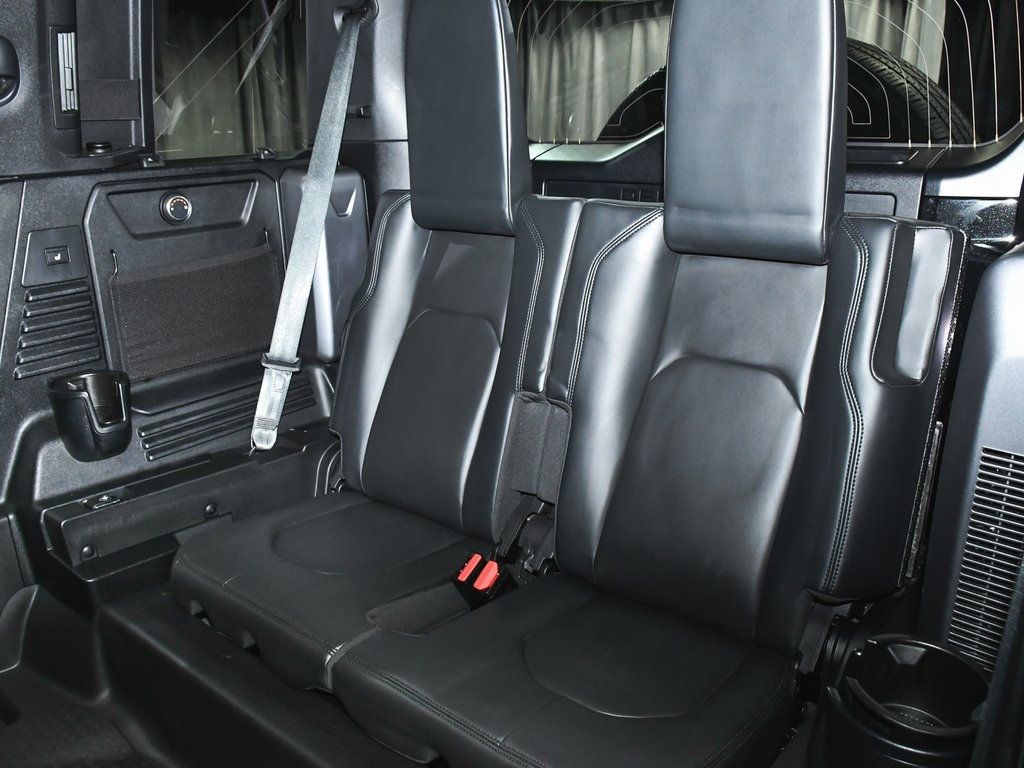 2023 Land Rover Defender 110 photo 48