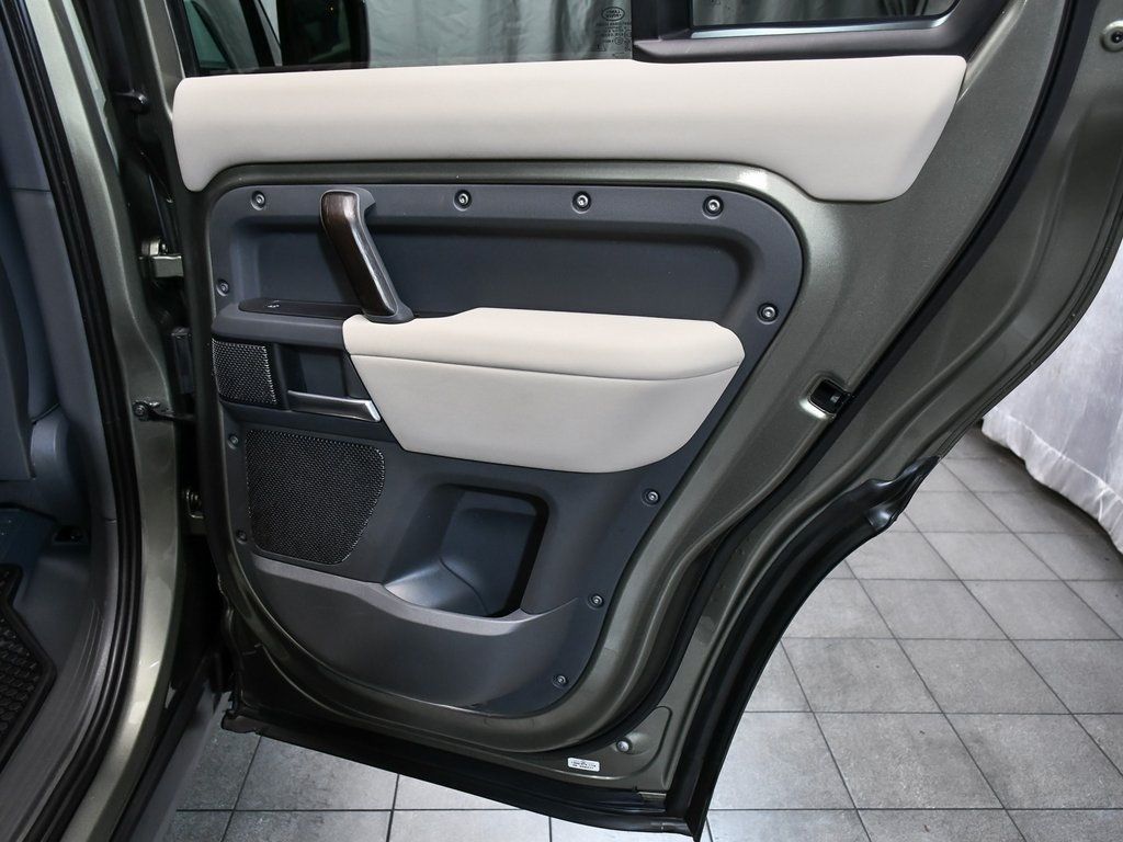 2023 Land Rover Defender 110 X-Dynamic SE photo 11