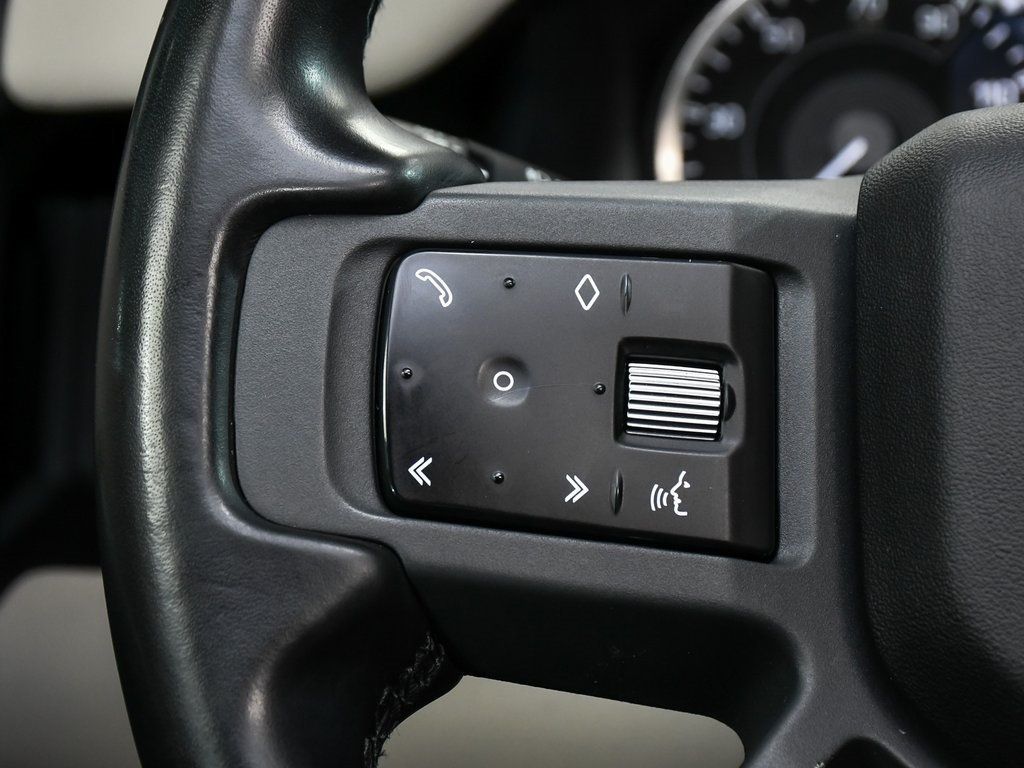 2023 Land Rover Defender 110 X-Dynamic SE photo 29