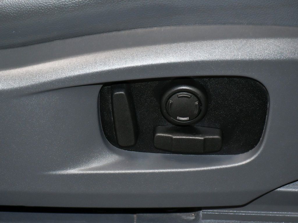 2023 Land Rover Defender 110 X-Dynamic SE photo 43