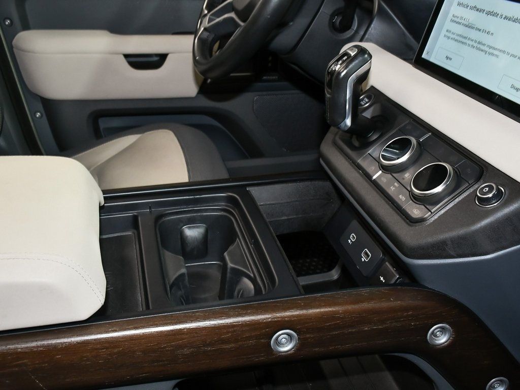 2023 Land Rover Defender 110 X-Dynamic SE photo 45