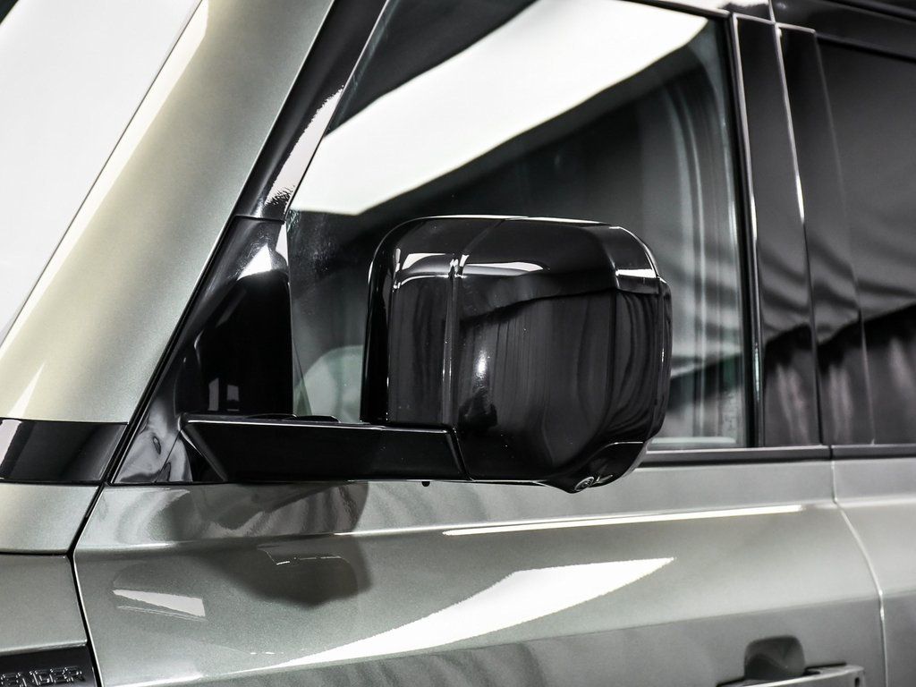 2023 Land Rover Defender 110 X-Dynamic SE photo 60
