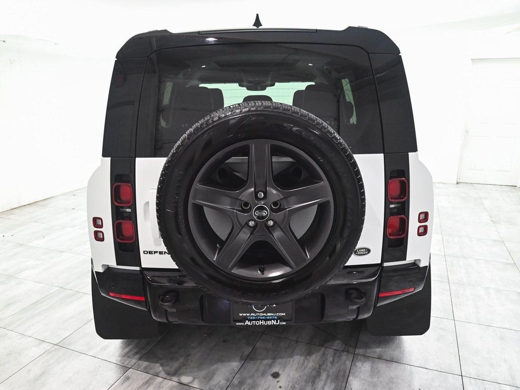 2023 Land Rover Defender 110 X-Dynamic SE photo 3