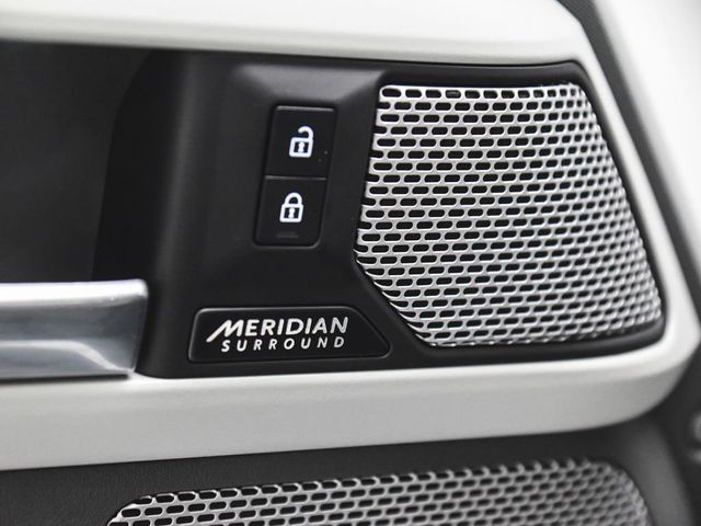 2023 Land Rover Defender 130 SE - 23002423 - 9