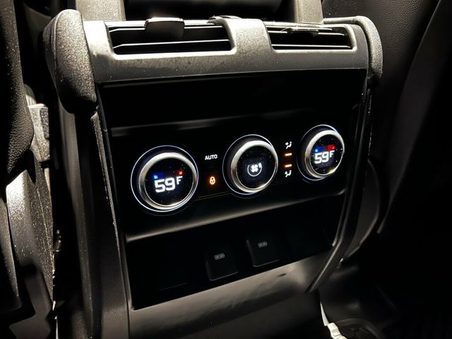 2023 Land Rover Defender 130 SE130AWD/22"GlossBlackWheels/BlackExteriorPkg/8-Passenger - 23075481 - 16