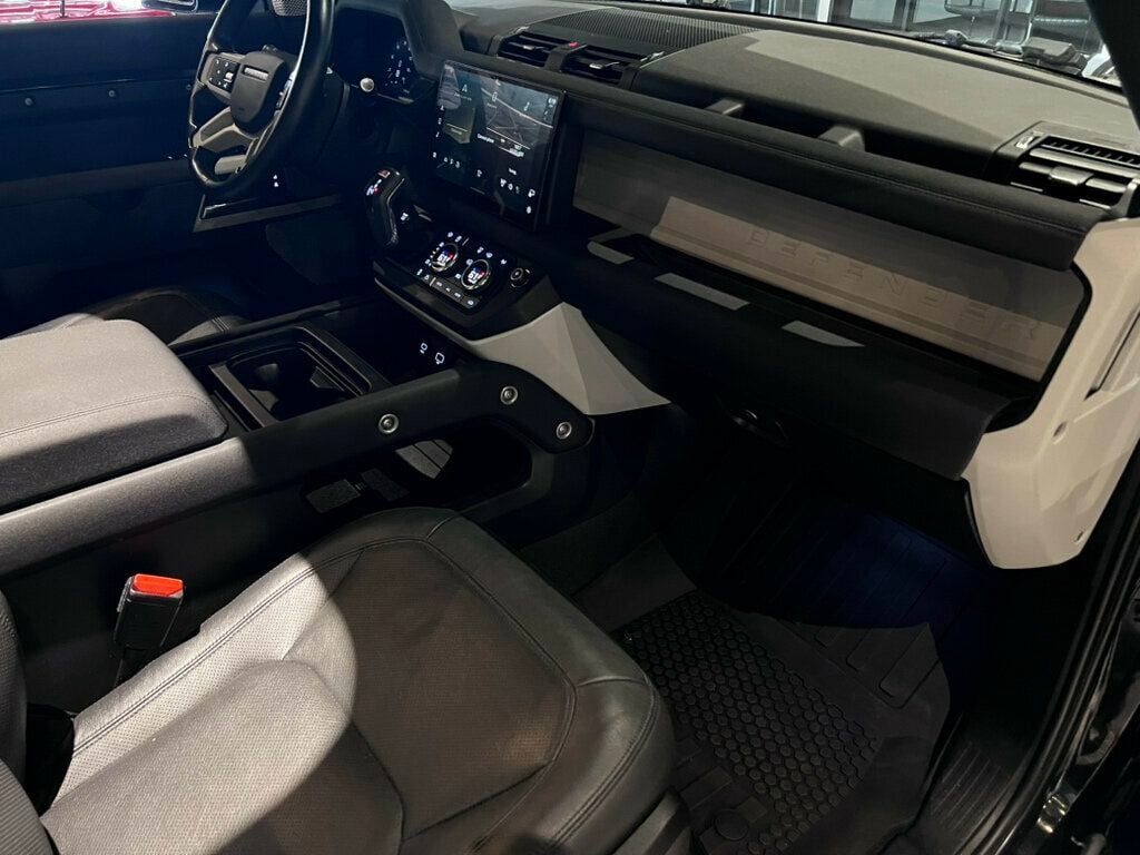 2023 Land Rover Defender 130 SE130AWD/22"GlossBlackWheels/BlackExteriorPkg/8-Passenger - 23075481 - 24