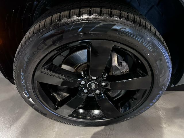 2023 Land Rover Defender 130 SE130AWD/22"GlossBlackWheels/BlackExteriorPkg/8-Passenger - 23075481 - 31