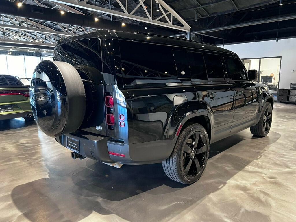 2023 Land Rover Defender 130 SE130AWD/22"GlossBlackWheels/BlackExteriorPkg/8-Passenger - 23075481 - 4