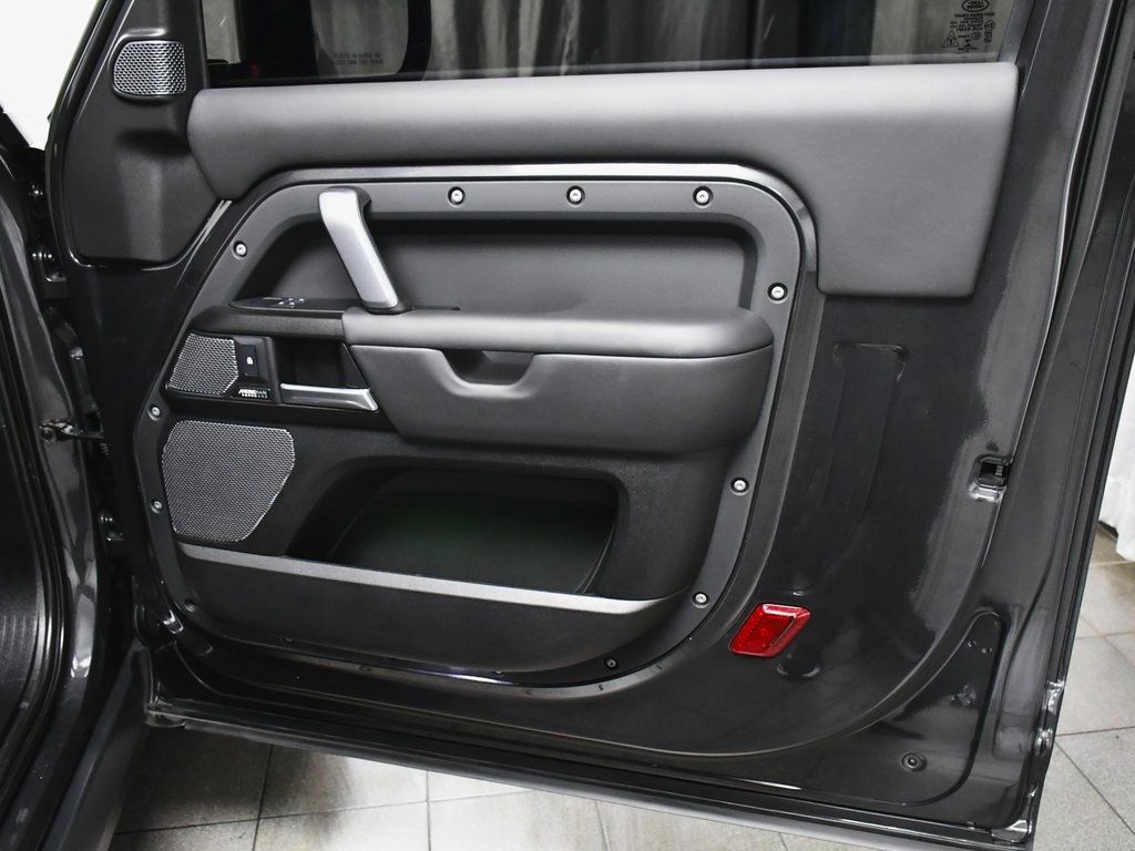 2023 Land Rover Defender 90 Carpathian Edition photo 9