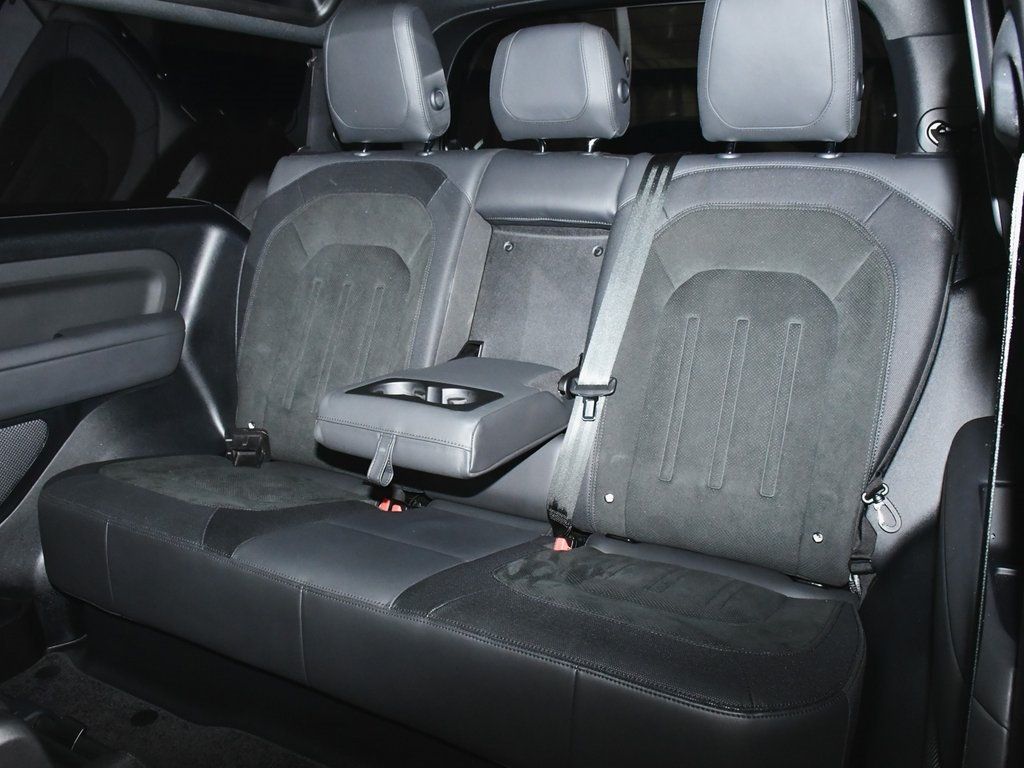 2023 Land Rover Defender 90 Carpathian Edition photo 38