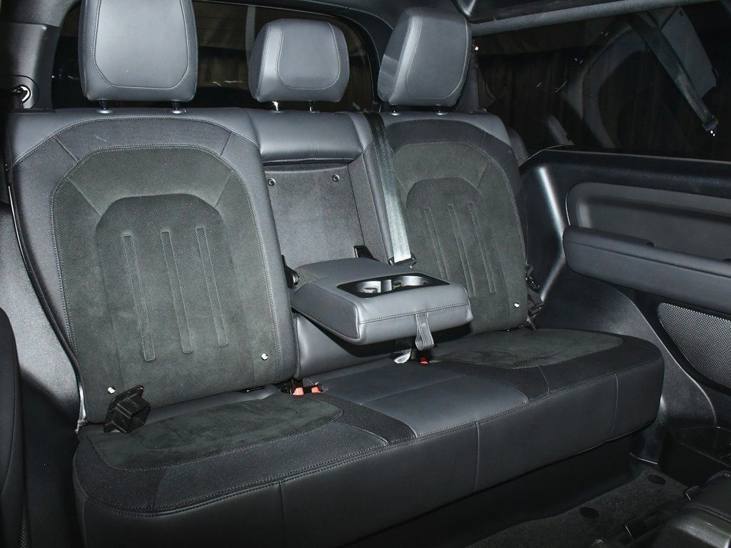 2023 Land Rover Defender 90 Carpathian Edition photo 39