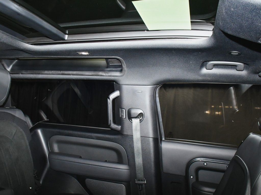 2023 Land Rover Defender 90 Carpathian Edition photo 40