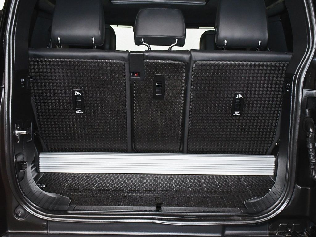 2023 Land Rover Defender 90 Carpathian Edition photo 48