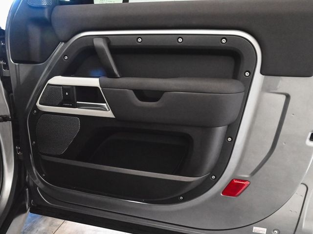 2023 Land Rover Defender 90 S - 22944842 - 9