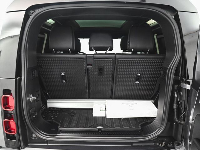 2023 Land Rover Defender 90 S - 22944842 - 34