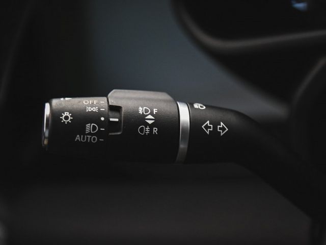 2023 Land Rover Defender 90 X-Dynamic SE - 22929708 - 19