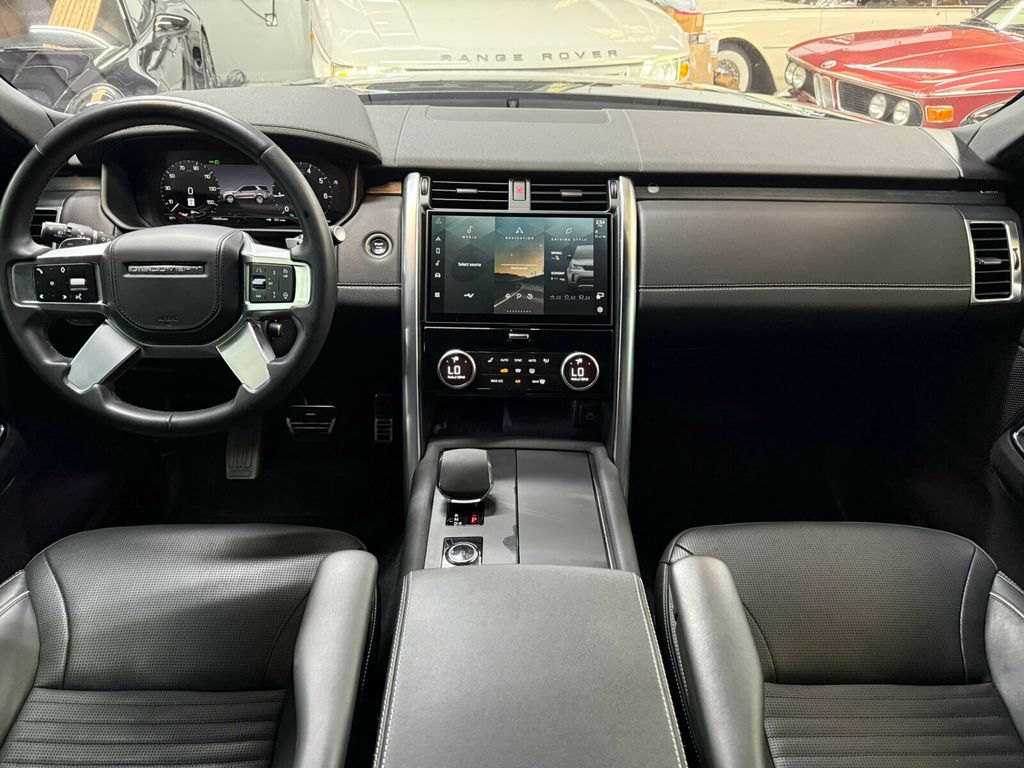 2023 Land Rover Discovery Metropolitan Edition/Heated&Cooled Massage Seat/Meridian Audio  - 23054751 - 10