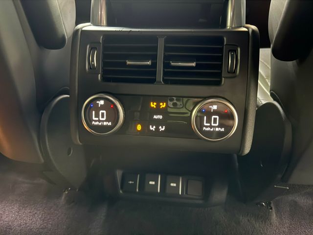 2023 Land Rover Discovery Metropolitan Edition/Heated&Cooled Massage Seat/Meridian Audio  - 23054751 - 26