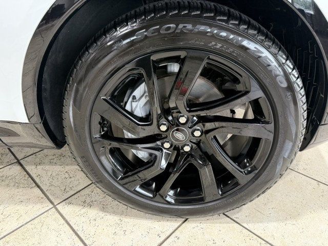 2023 Land Rover Discovery P300 S S R-Dynamic photo 10