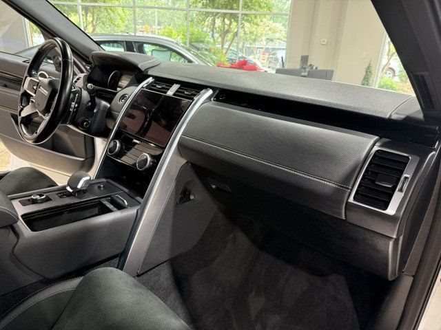 2023 Land Rover Discovery P300 S S R-Dynamic photo 27