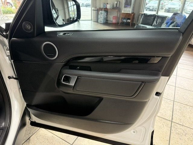 2023 Land Rover Discovery P300 S R-Dynamic - 22898452 - 30