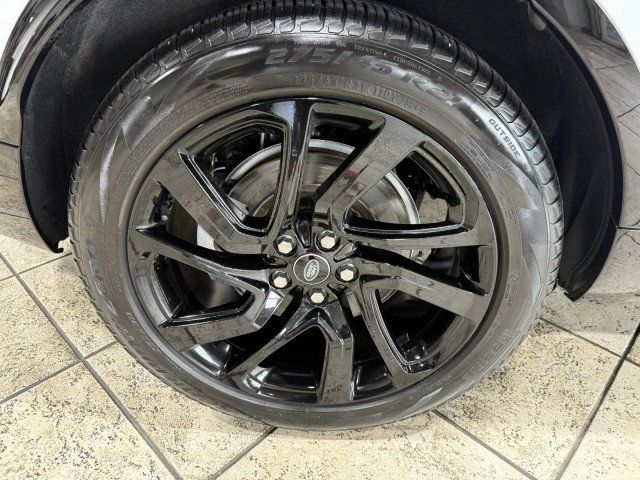 2023 Land Rover Discovery P300 S S R-Dynamic photo 9