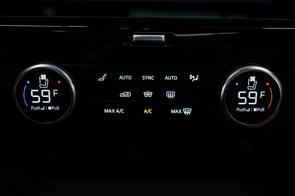 2023 Land Rover Discovery P300 S R-Dynamic - 22866227 - 37