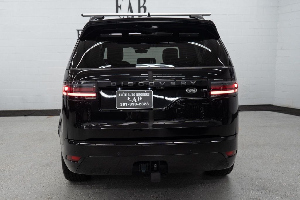 2023 Land Rover Discovery P300 S S R-Dynamic photo 4