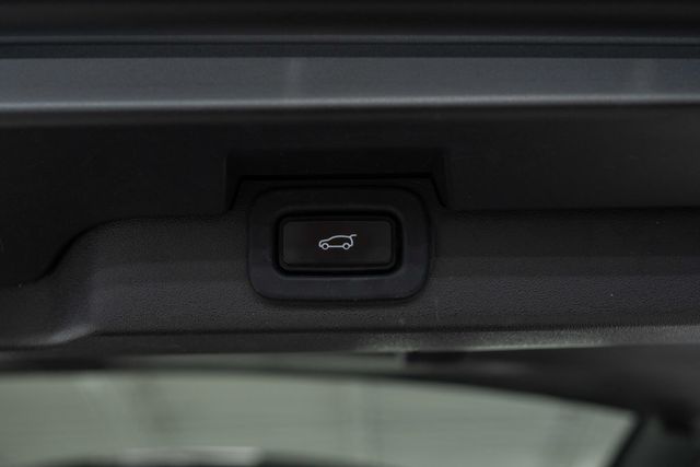 2023 Land Rover Discovery P300 S R-Dynamic - 22866227 - 42