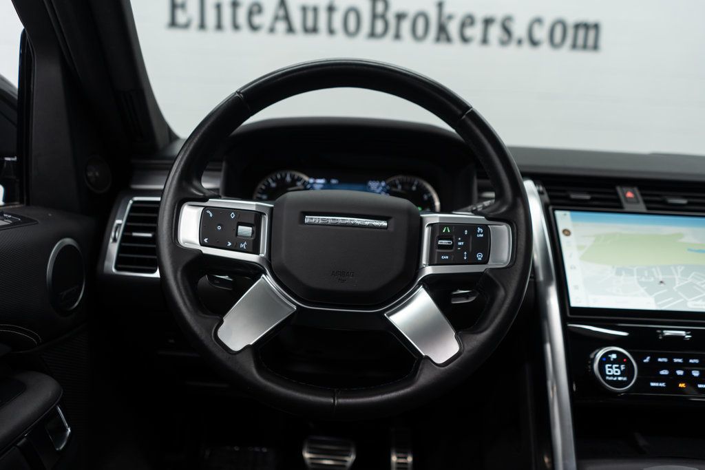 2023 Land Rover Discovery P300 S S R-Dynamic photo 20