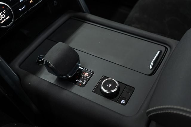 2023 Land Rover Discovery P300 S R-Dynamic - 22915620 - 22