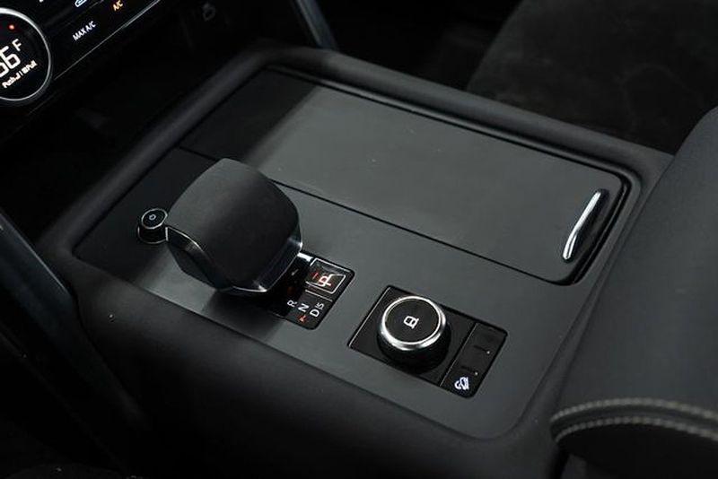 2023 Land Rover Discovery P300 S R-Dynamic - 22915620 - 22