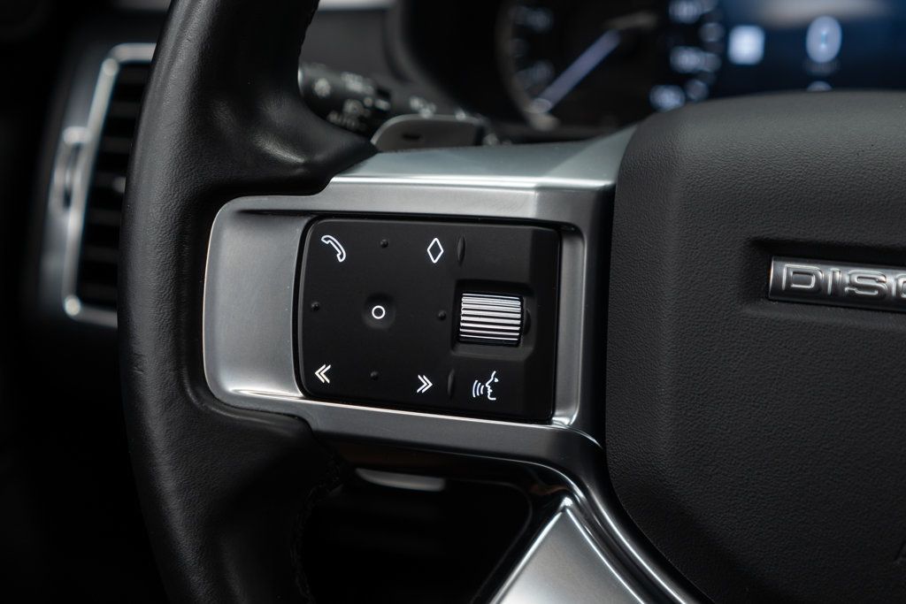 2023 Land Rover Discovery P300 S S R-Dynamic photo 22