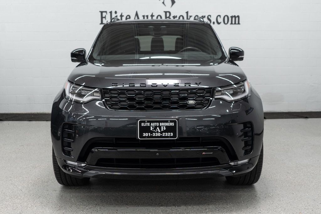 2023 Land Rover Discovery P300 S S R-Dynamic photo 2