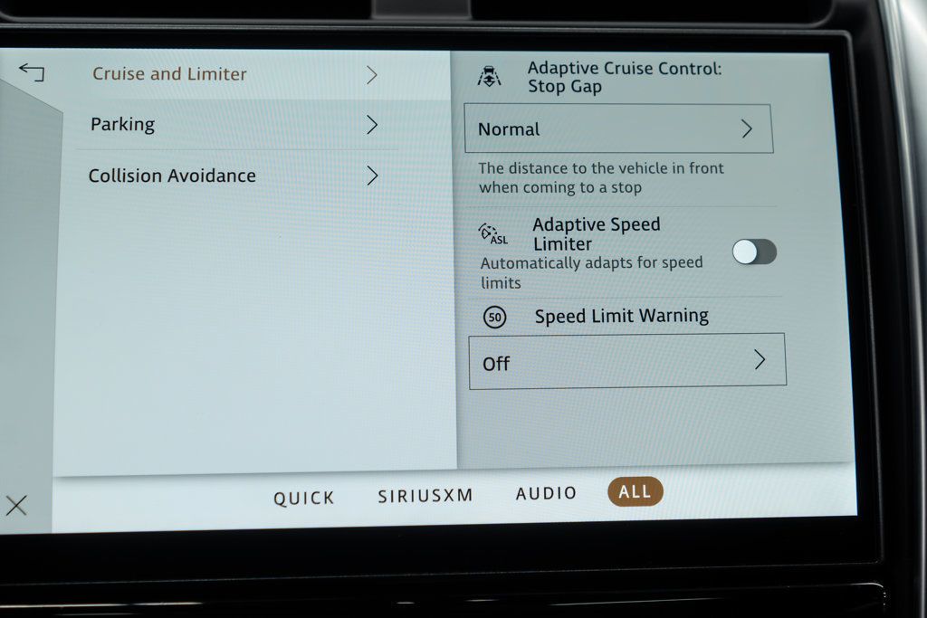 2023 Land Rover Discovery P300 S S R-Dynamic photo 31