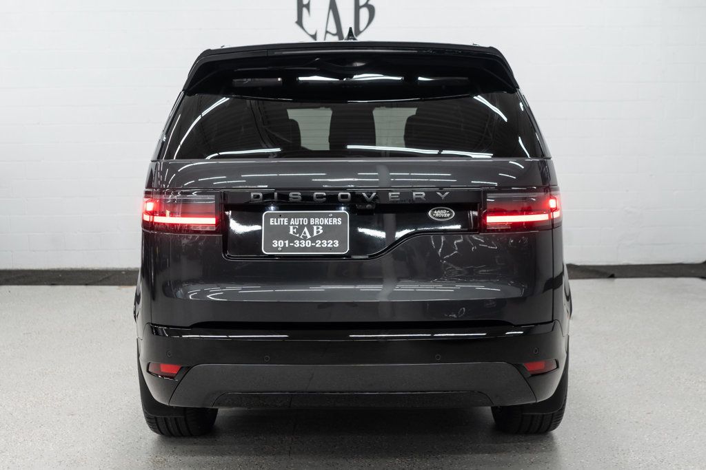 2023 Land Rover Discovery P300 S S R-Dynamic photo 3
