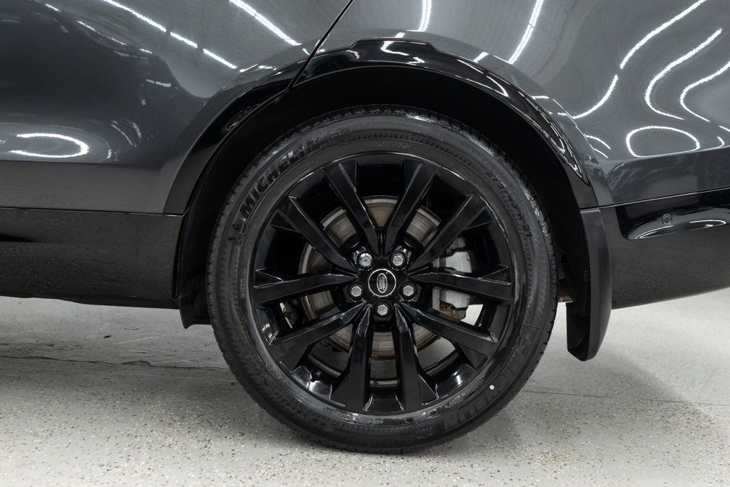 2023 Land Rover Discovery P300 S S R-Dynamic photo 41