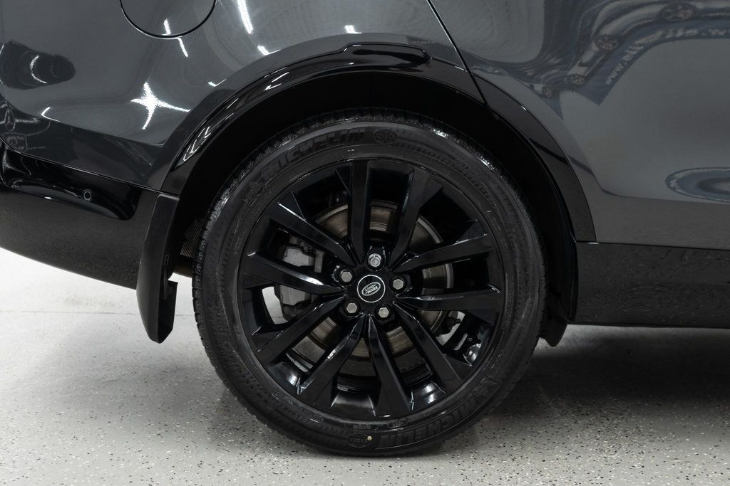2023 Land Rover Discovery P300 S S R-Dynamic photo 42